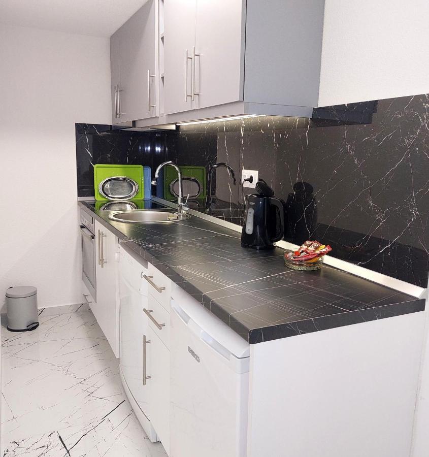 Big Delux Apartment Mostar Buitenkant foto